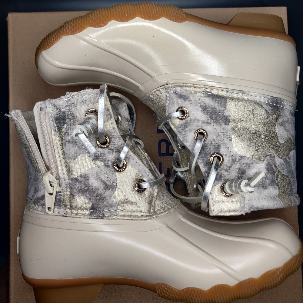 Sperry kids size 12 brand new